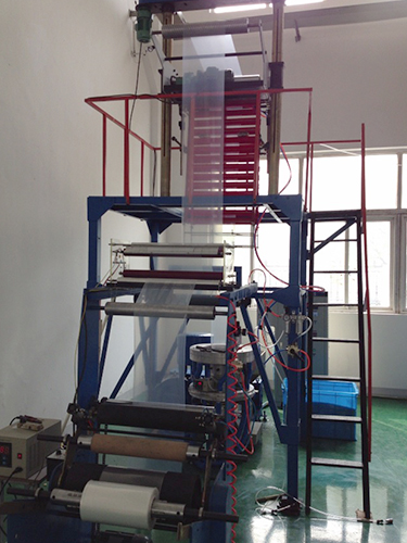 三層共擠吹膜機